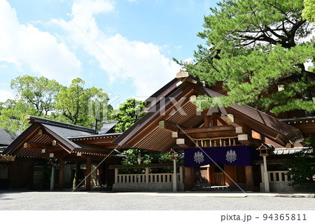 熱田神宮境内の神楽殿 熱田神宮境内の神楽殿 94365811