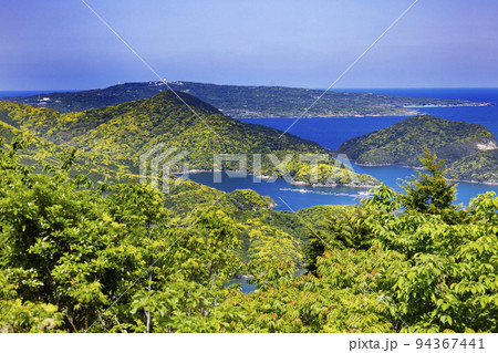 城岳展望所から見える白石浦の風景 94367441