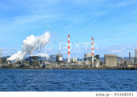 工業地帯、工場地帯の風景 工業地帯、工場地帯の風景 94368093