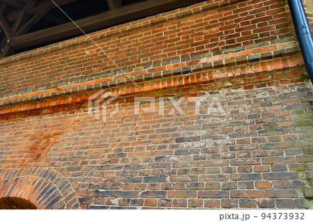 日本の近代化を下支えした…ホフマン式の煉瓦窯 日本の近代化を下支えした…ホフマン式の煉瓦窯 94373932