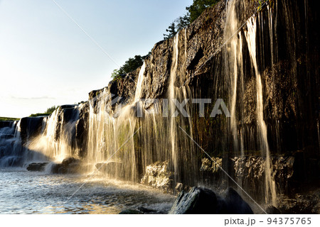 夏の黒滝 夏の黒滝 94375765