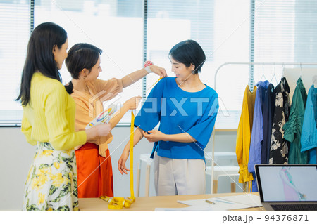 アパレル　商品開発 94376871