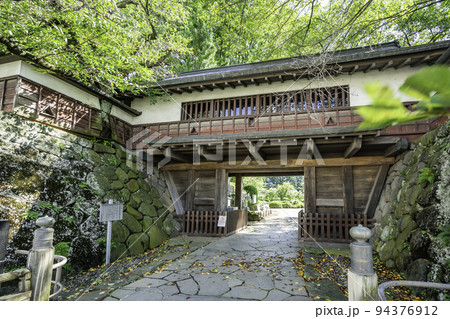 諏訪高島城　冠木門　長野県諏訪市 94376912