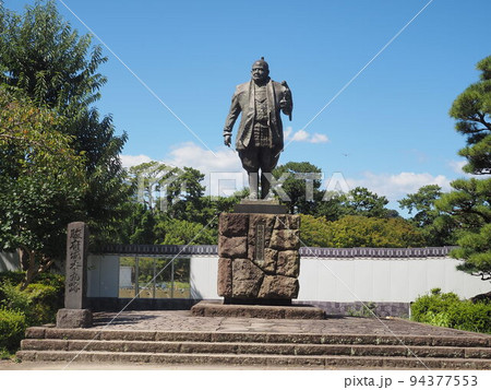 駿府城の家康像 94377553