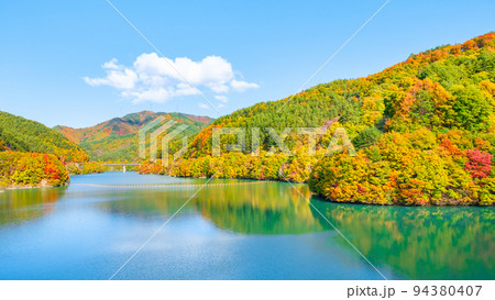 秋の箕輪ダム(もみじ湖) 秋の箕輪ダム(もみじ湖) 94380407