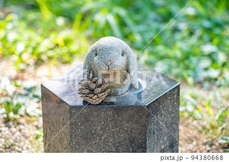 出雲大社 うさぎ ウサギ 兎 石像（島根県出雲市）の写真素材 [94380668