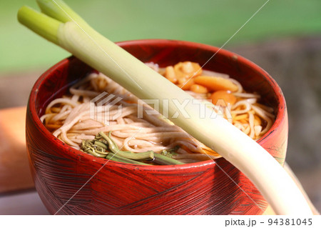 ネギそば・大内宿名物（福島県・下郷町） 94381045