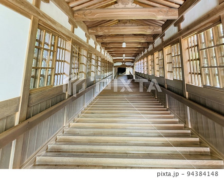 福井県永平寺の階段 94384148