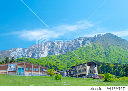 新緑・初夏のサイクリングイメージ(奥大山) 新緑・初夏のサイクリングイメージ(奥大山) 94389567