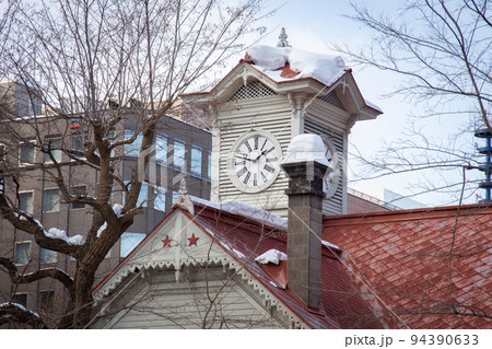 冬の札幌時計台  北海道札幌市の観光イメージ 94390633