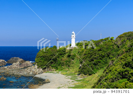 和歌山_絶景の潮岬灯台風景 94391701