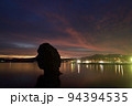 初秋の北海道江差町で瓶子岩と朝焼けの風景を撮影 94394535