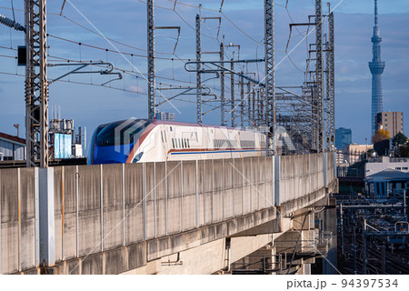 北陸新幹線E7系W7系（編成写真） 94397534