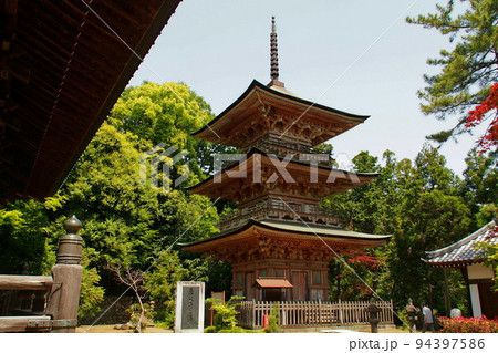 岩殿山安楽寺(吉見観音)、木造の三重塔【埼玉県吉見町】 岩殿山安楽寺(吉見観音)、木造の三重塔【埼玉県吉見町】 94397586