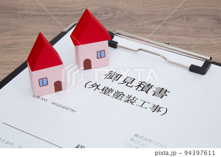 住宅の外壁塗装の見積書　見積もりイメージ 94397611
