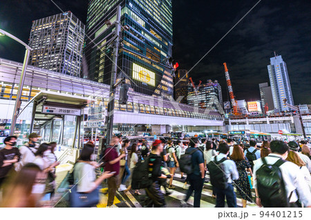 日本の東京都市景観　渋谷駅出入口やJR渋谷駅、ビジネス街、銀座線渋谷駅内には車両の姿が…＝9月16日 94401215