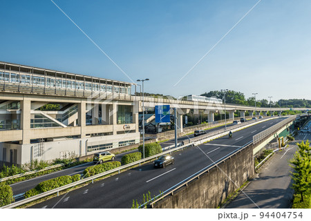 《愛知県》長久手市都市風景　リニモ公園西駅とグリーンロード 94404754