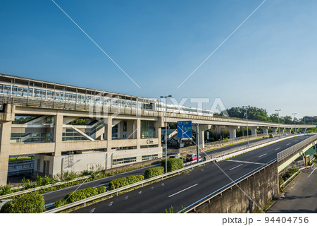 《愛知県》長久手市都市風景　リニモ公園西駅とグリーンロード 94404756