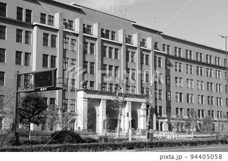 財務省・国税庁庁舎(モノクロ) 財務省・国税庁庁舎(モノクロ) 94405058