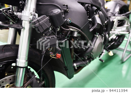 整備中の大型バイク 整備中の大型バイク 94411394