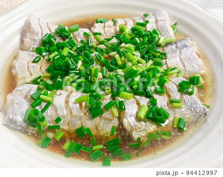 中国家庭料理・清蒸帯魚（タチウオの中華蒸し） 94412997