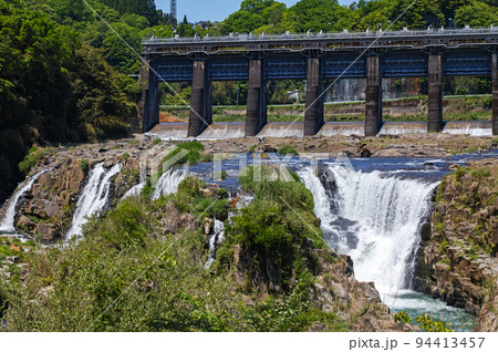 大分県/ 竹田調整池堰と魚住の滝(竹田ダム・魚住ダム) 大分県/ 竹田調整池堰と魚住の滝(竹田ダム・魚住ダム) 94413457
