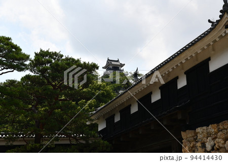 夏の高知城 94414430