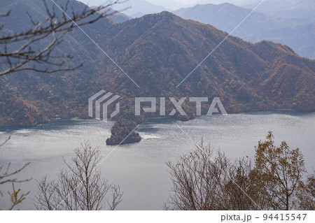 登山中に見える男体山からの周りの景色 登山中に見える男体山からの周りの景色 94415547