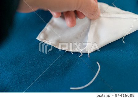 体操着のゼッケンがほつれる 94416089