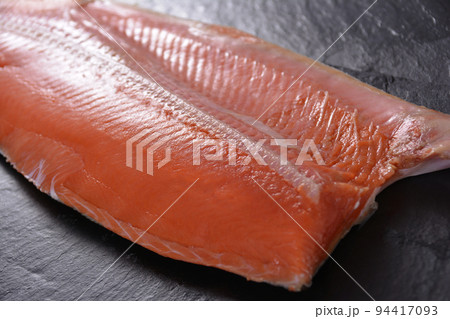 鮭切り身 半身 生 94417093