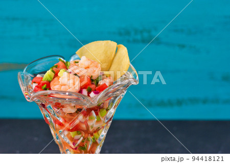 メキシコ料理のセビーチェ 94418121