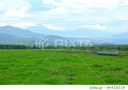 八ヶ岳まきば公園と富士山 八ヶ岳まきば公園と富士山 94418319