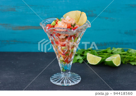 メキシコ料理のセビーチェ 94418560