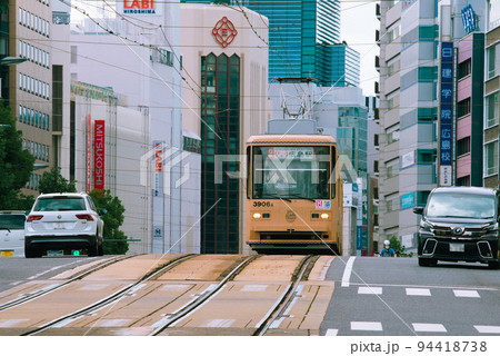 2022年9月 広島八丁堀から広島駅方面へ走る路面電車 94418738