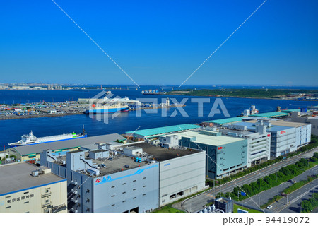 テレコムセンタ　展望台から東京コンテナ港の風景 94419072
