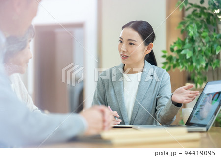 シニア夫婦 保険 介護 相続 資産運用 シニア夫婦 保険 介護 相続 資産運用 94419095