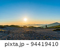 雲海と日の出 94419410