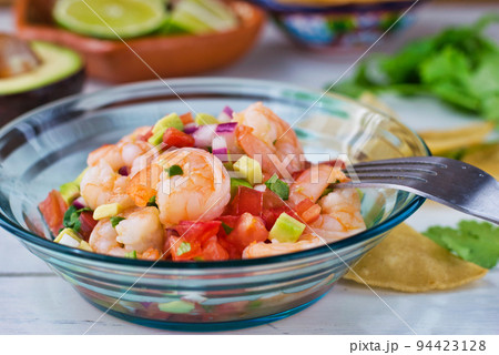メキシコ料理のセビーチェ 94423128