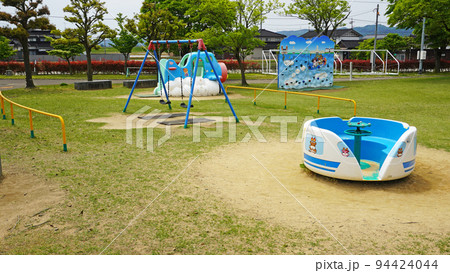 砺波チューリップ公園の遊具広場 (東) 94424044