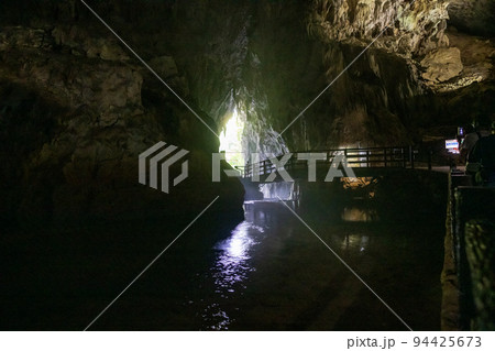 山口県の観光地秋芳洞 山口県の観光地秋芳洞 94425673