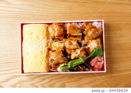焼鳥弁当 出し巻き 焼鳥弁当 出し巻き 94426629