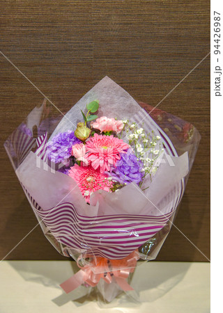 花束 贈り物 ピンク紫系 花束 贈り物 ピンク紫系 94426987