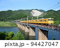 吉井川橋梁を渡る山陽線115系普通電車 94427047