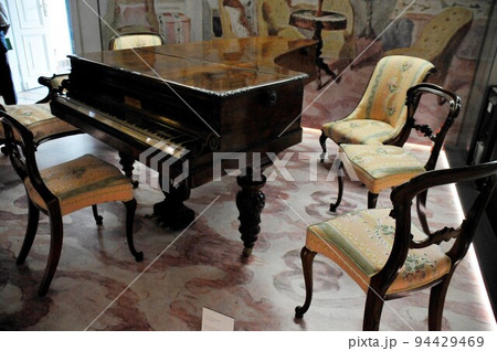 ポーランド、ワルシャワ、ショパン博物館、ショパンが最後に使ったピアノ ポーランド、ワルシャワ、ショパン博物館、ショパンが最後に使ったピアノ 94429469