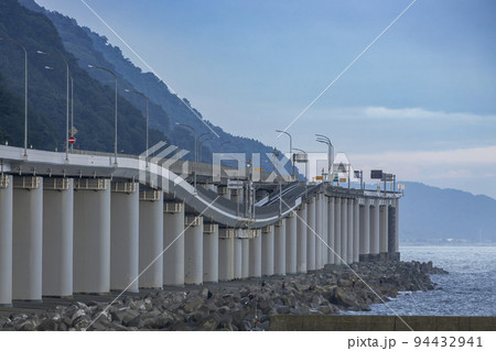 早朝の親不知海岸 早朝の親不知海岸 94432941