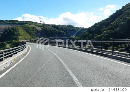 立野峡谷に架かる阿蘇長陽大橋(熊本県) 立野峡谷に架かる阿蘇長陽大橋(熊本県) 94433100