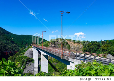 立野峡谷に架かる阿蘇長陽大橋(熊本県) 立野峡谷に架かる阿蘇長陽大橋(熊本県) 94433104