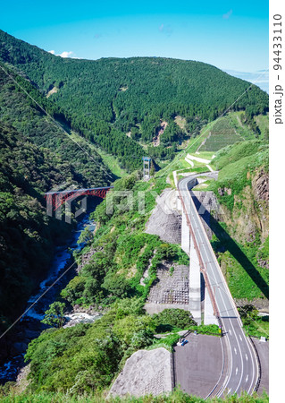 立野峡谷に架かる阿蘇長陽大橋(熊本県) 立野峡谷に架かる阿蘇長陽大橋(熊本県) 94433110