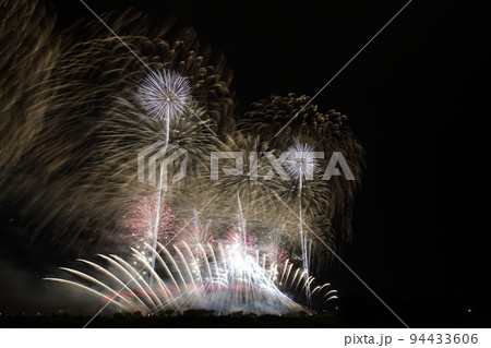 四大花火師の饗宴　＜利根川大花火大会2022＞ 94433606