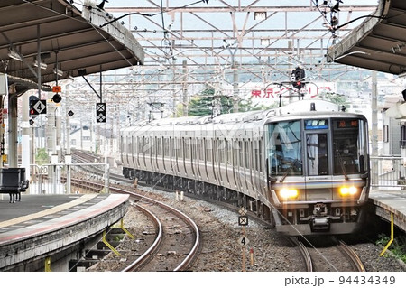 JR西日本 223系2000番台 W18編成 普通 尼崎行き 台風14号の影響